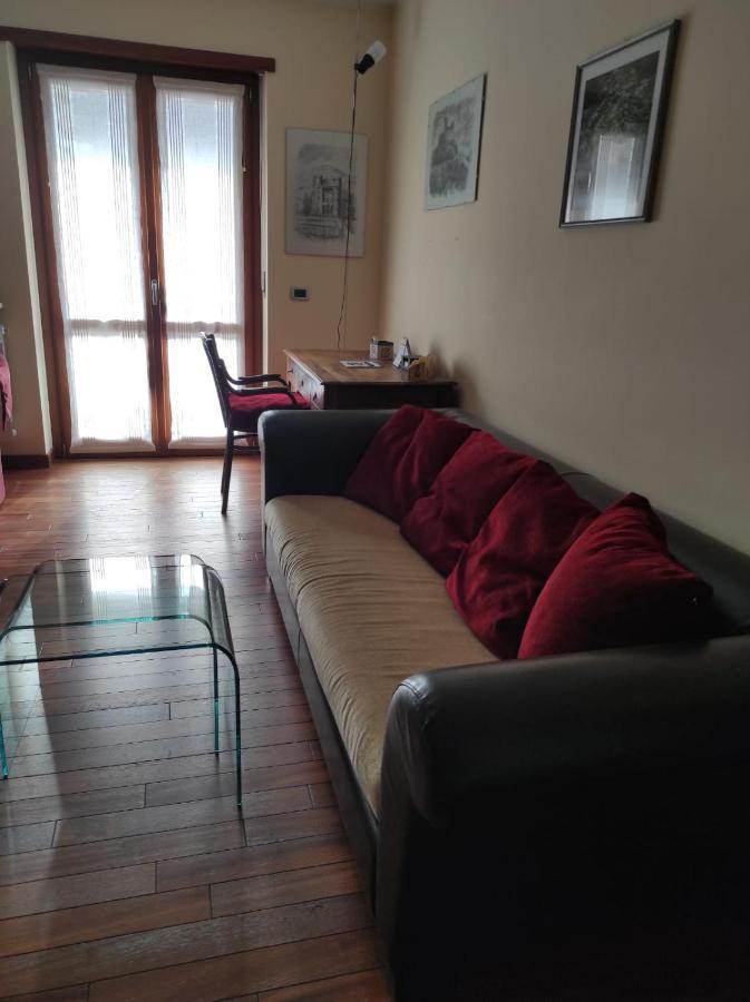 Apartmán A Casa Di Nina Aosta Exteriér fotografie